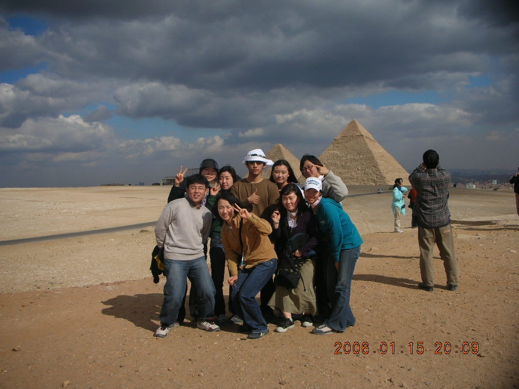 ./files/attach/images/100636/105346/피라미드_앞에서(카이로).JPG
